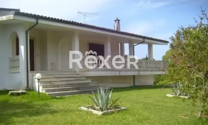 Rexer-Otranto-Vendesi-Tenuta-di-mq-con-Villa-di-mq-Giardino