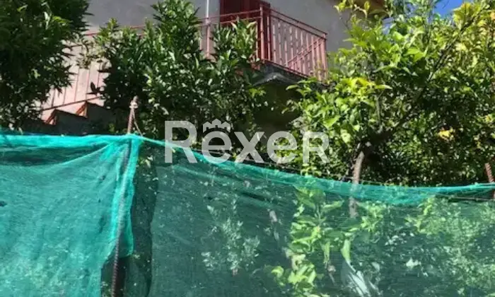 Rexer-Teano-Casa-indipendente-con-terreno-di-pertinenza-Fontanelle-frazione-di-Teano-Altro