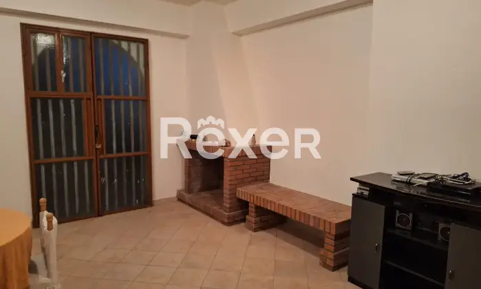 Rexer-CoriglianoRossano-Villa-indipendente-su-due-livelli-con-ampio-giardino-e-garage-Altro