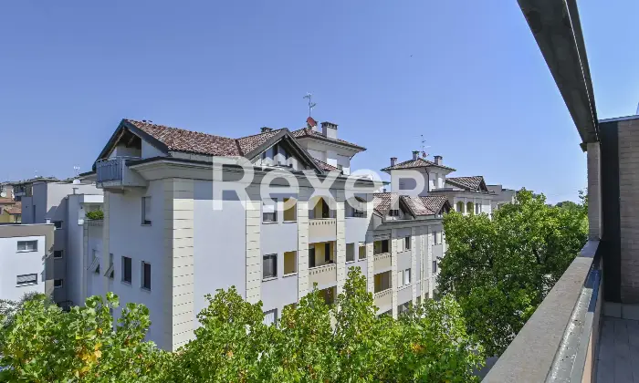 Rexer-Treviglio-Attico-panoramico-con-terrazze-vivibili-e-box-doppio-Altro