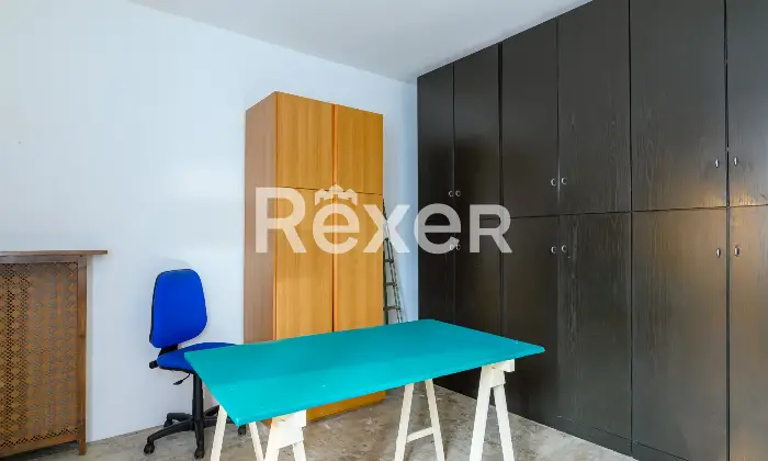 Rexer-Padova-Ampio-appartamento-ingresso-indipendente-disposto-su-due-livelli-con-posto-auto-Altro