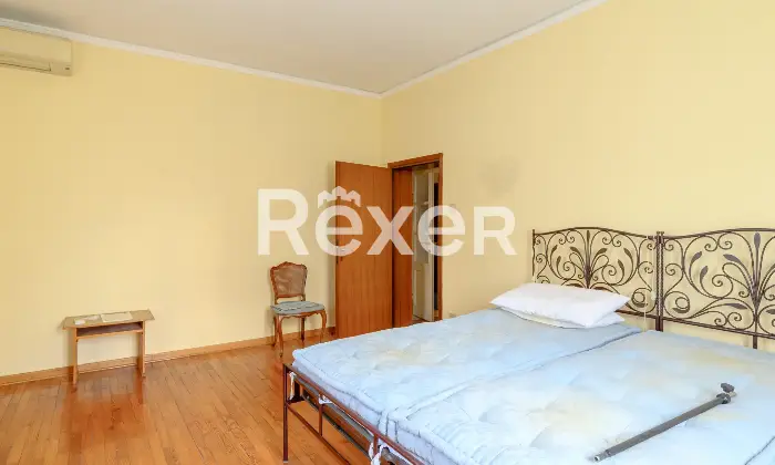 Rexer-Padova-Ampio-appartamento-ingresso-indipendente-disposto-su-due-livelli-con-posto-auto-Altro