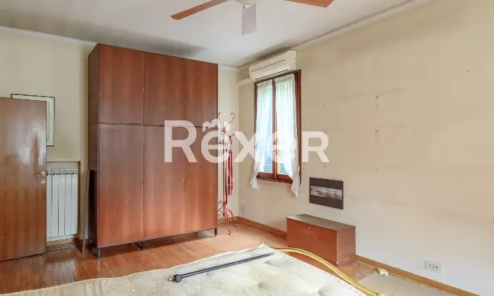 Rexer-Padova-Ampio-appartamento-ingresso-indipendente-disposto-su-due-livelli-con-posto-auto-Altro