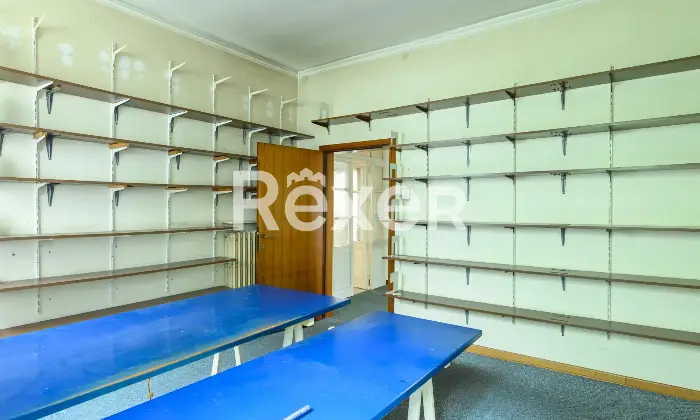 Rexer-Padova-Ampio-appartamento-ingresso-indipendente-disposto-su-due-livelli-con-posto-auto-Altro