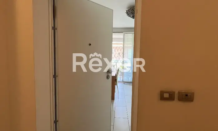 Rexer-Carpi-CARPI-CENTRO-Nuda-propriet-in-elegante-palazzina-Ingresso