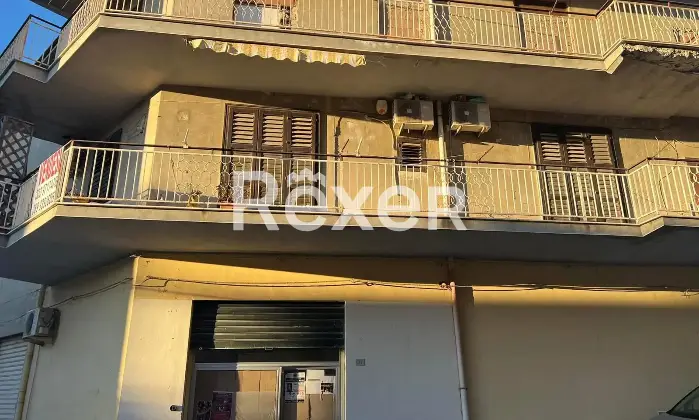Rexer-Ravanusa-VENDESI-INTERO-IMMOBILE-INDIPENDENTE-AUTONOMO-Garage