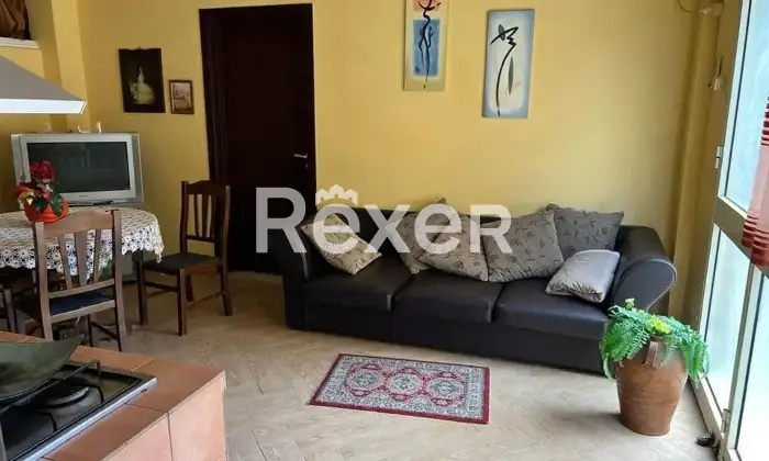 Rexer-Ravanusa-VENDESI-INTERO-IMMOBILE-INDIPENDENTE-AUTONOMO-Salone