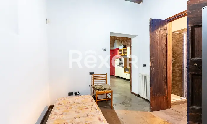Rexer-BRESCIA-Palazzo-composto-da-tre-unit-con-corte-esclusiva-Altro