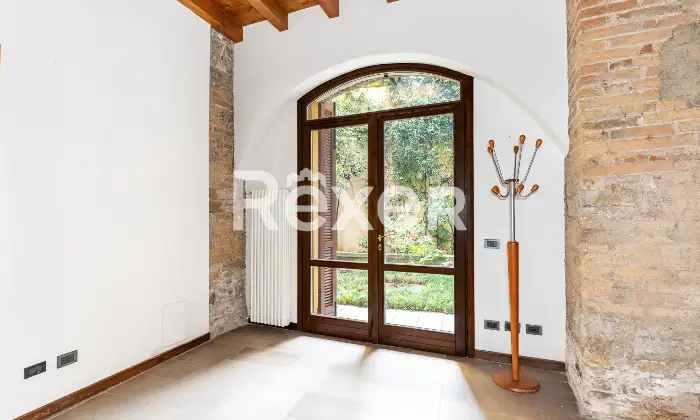 Rexer-BRESCIA-Palazzo-composto-da-tre-unit-con-corte-esclusiva-Altro