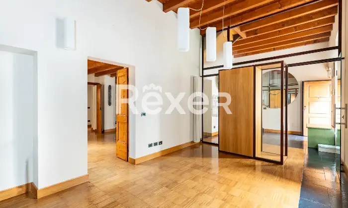 Rexer-BRESCIA-Palazzo-composto-da-tre-unit-con-corte-esclusiva-Altro