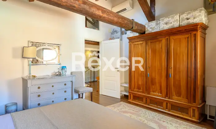 Rexer-Venezia-Appartamento-in-edificio-depoca-con-vista-canale-Altro