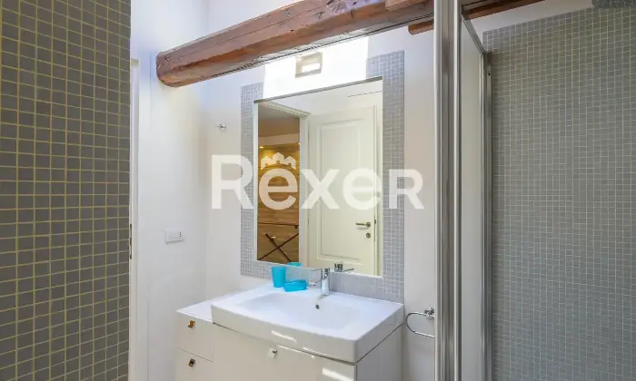 Rexer-Venezia-Appartamento-in-edificio-depoca-con-vista-canale-Altro