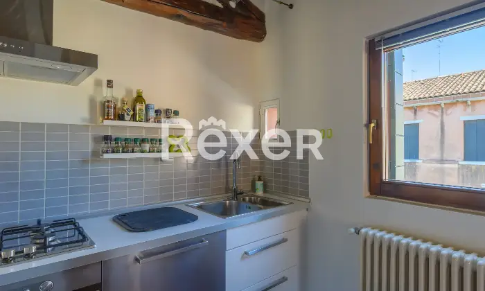 Rexer-Venezia-Appartamento-in-edificio-depoca-con-vista-canale-Altro