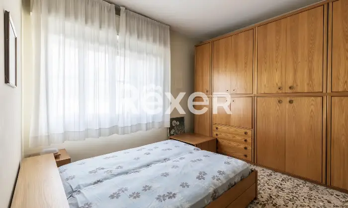 Rexer-Pesaro-Ampio-appartamento-da-ristrutturare-con-box-e-doppio-ingresso-Altro