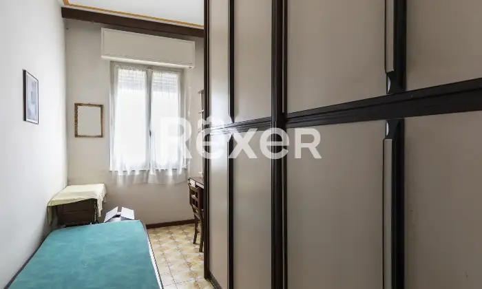 Rexer-Pesaro-Ampio-appartamento-da-ristrutturare-con-box-e-doppio-ingresso-Altro