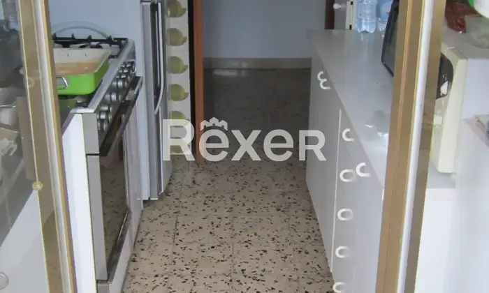 Rexer-Soverato-Trilocale-sopra-CONAD-Cucina