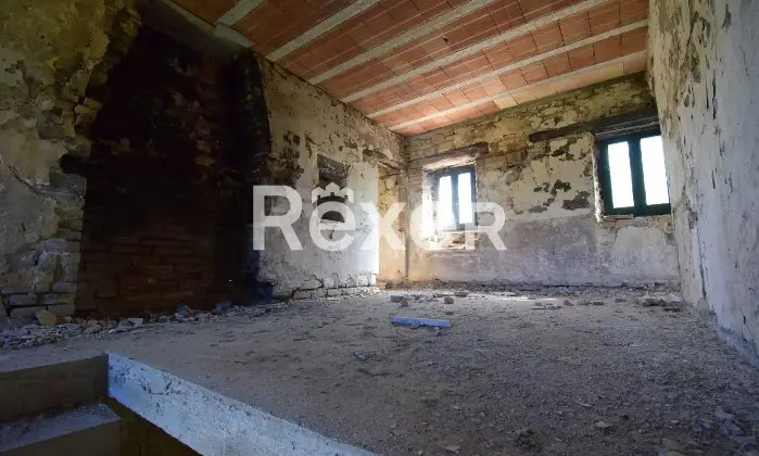 Rexer-Amandola-Casa-indipendente-in-vendita-in-localit-Villa-Calvaresi-ad-Amandola-Altro