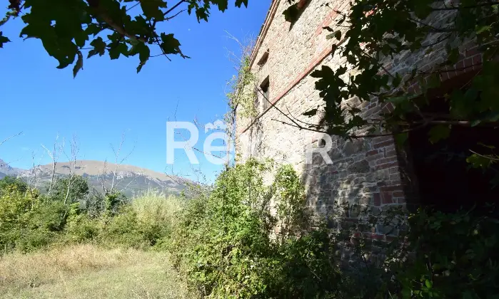 Rexer-Amandola-Casa-indipendente-in-vendita-in-localit-Villa-Calvaresi-ad-Amandola-Altro