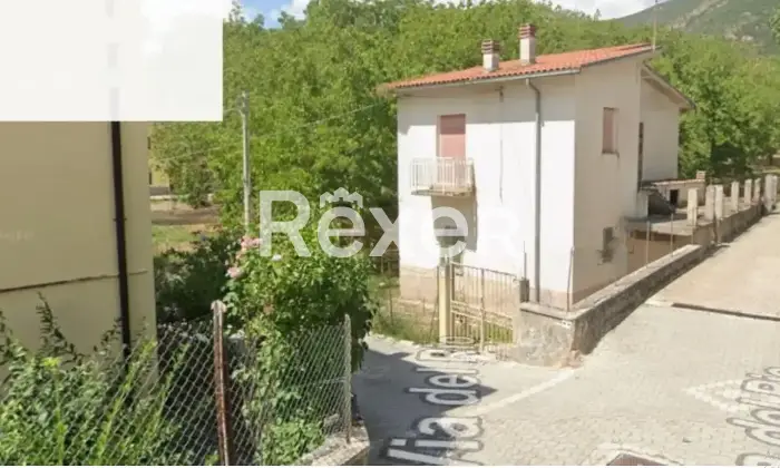 Rexer-Acciano-Casa-di-paese-in-vendita-in-Via-del-Rio-ad-Acciano-Altro