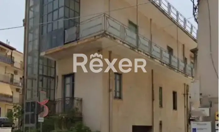 Rexer-Capri-Leone-Ampio-piano-di-mq-con-unit-immobiliari-nel-centro-di-Rocca-di-Capri-Leone-Altro