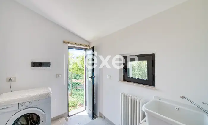 Rexer-Costacciaro-CASA-INDIPENDENTE-CON-GIARDINO-Altro
