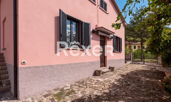 Rexer-Costacciaro-CASA-INDIPENDENTE-CON-GIARDINO-Altro
