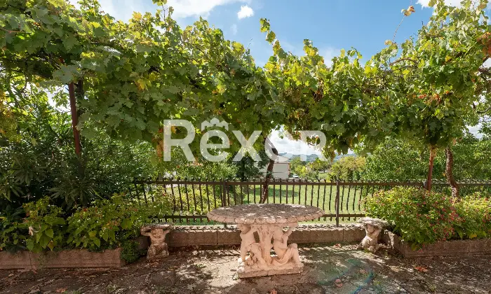 Rexer-Costacciaro-CASA-INDIPENDENTE-CON-GIARDINO-Altro