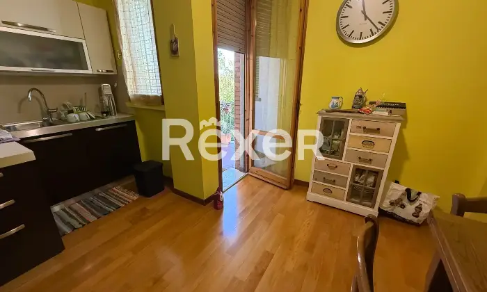 Rexer-Pistoia-Appartamento-al-secondo-piano-con-due-terrazzi-e-garage-Sala-da-pranzo