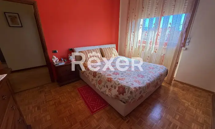 Rexer-Pistoia-Appartamento-al-secondo-piano-con-due-terrazzi-e-garage-Camera