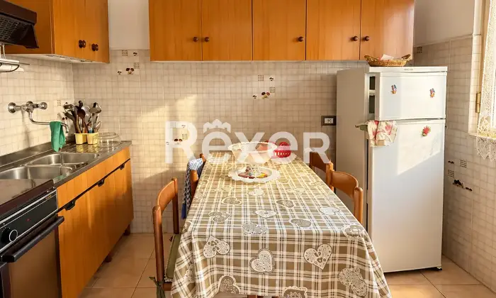 Rexer-Reggio-Calabria-Soluzione-indipendente-con-due-appartamenti-a-pochi-passi-dal-mare-Cucina