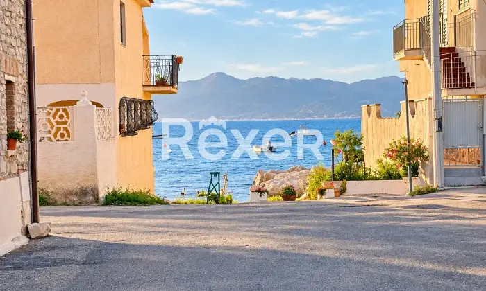 Rexer-Reggio-Calabria-Soluzione-indipendente-con-due-appartamenti-a-pochi-passi-dal-mare-Vista