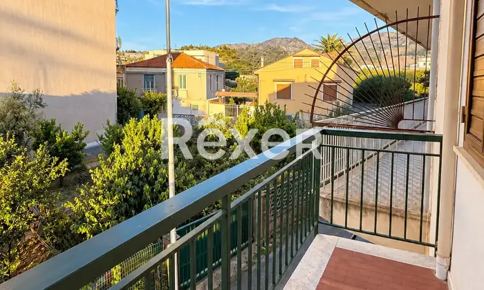 Rexer-Reggio-Calabria-Soluzione-indipendente-con-due-appartamenti-a-pochi-passi-dal-mare-Balcone