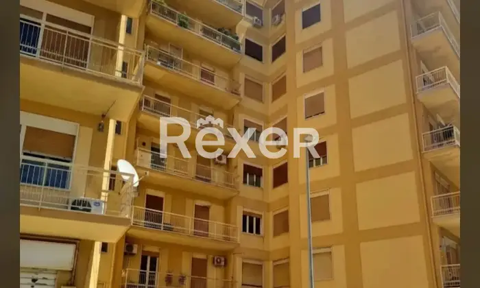 Rexer-Agrigento-Appartamento-di-mq-con-tre-balconi-posto-auto-e-possibilit-di-box-Via-Dante-Agrigento-Altro