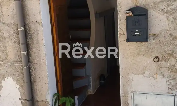 Rexer-Pattada-Appartamento-in-vendita-in-Via-Padre-Luca-a-Pattada-Ingresso
