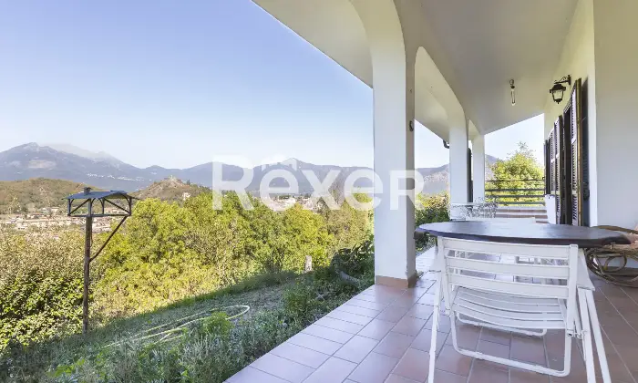 Rexer-Avigliana-Villa-indipendente-su-lati-Altro