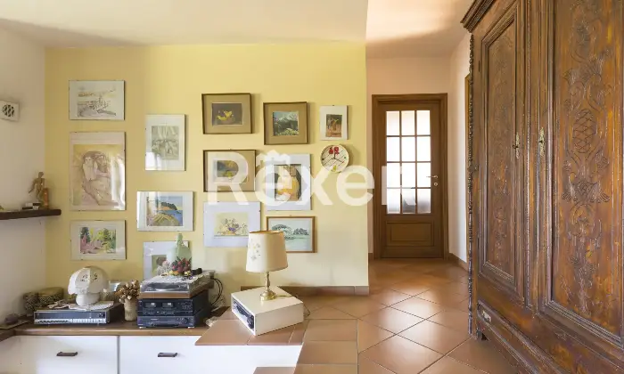 Rexer-Avigliana-Villa-indipendente-su-lati-Altro