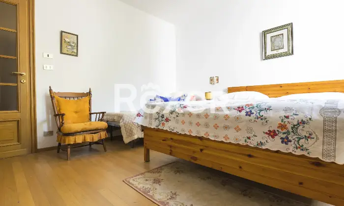 Rexer-Avigliana-Villa-indipendente-su-lati-Altro