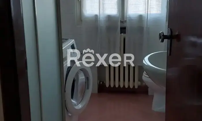 Rexer-Modena-Appartamento-in-vendita-in-Via-Alfonso-Casoli-a-Modena-Bagno