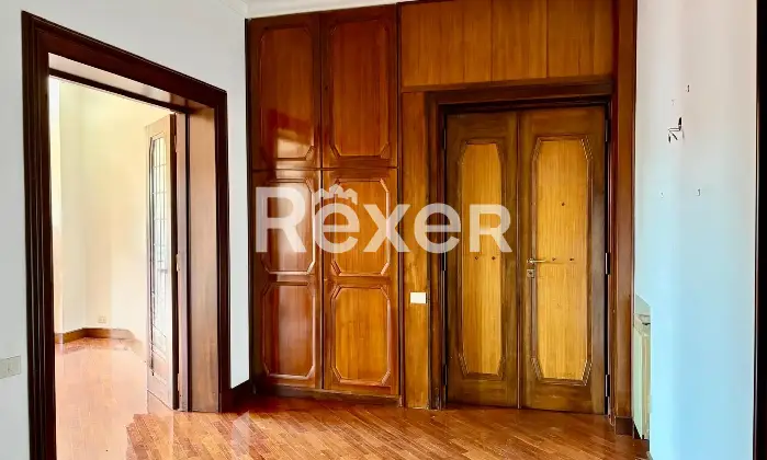 Rexer-Roma-Via-Rocca-di-Mezzo-Roma-Zona-Cortina-dAmpezzo-Altro