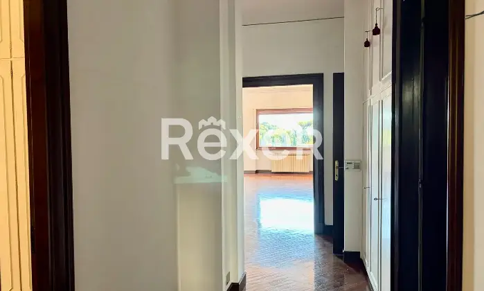Rexer-Roma-Via-Rocca-di-Mezzo-Roma-Zona-Cortina-dAmpezzo-Altro
