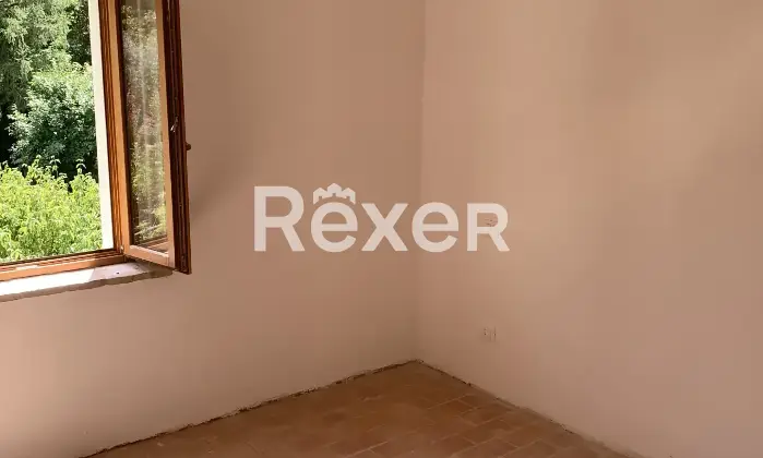 Rexer-San-Ginesio-Casale-indipendente-completamente-ristrutturato-con-giardino-e-ampio-terrazzo-San-Ginesio-MC-Cameradalettomatrimoniale