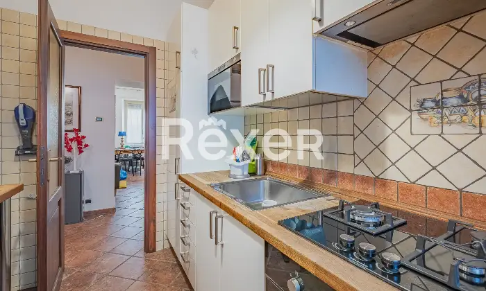 Rexer-Roma-Appartamento-bilocale-al-piano-rialzato-Cucina