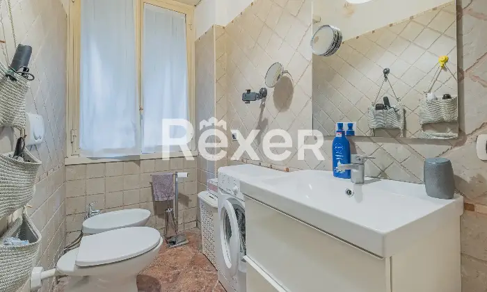 Rexer-Roma-Appartamento-bilocale-al-piano-rialzato-Bagno