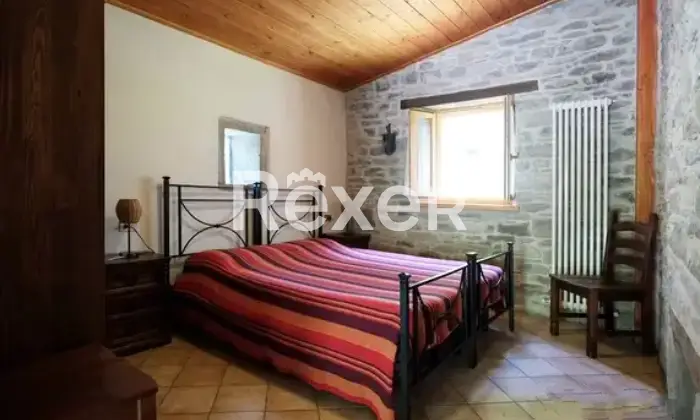 Rexer-Bagno-di-Romagna-Agriturismo-con-ettari-di-terreno-in-vendita-Appennino-della-Romagna-Toscana-sulle-rive-del-fiume-Bidente-Altro