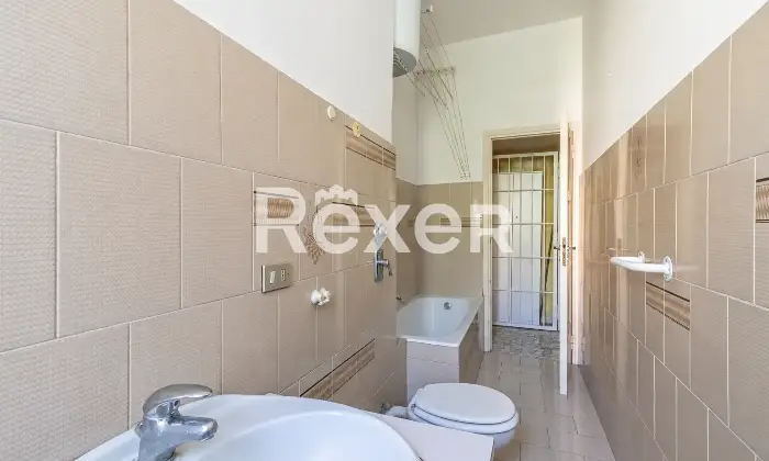 Rexer-Milano-TRILOCALE-LIBERO-SUBITO-DA-PERSONALIZZARE-CON-BALCONE-VIA-MORGANTINI-MILANO-Altro