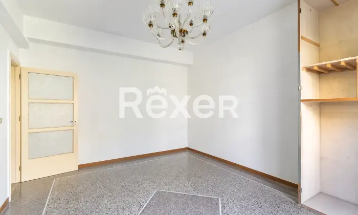 Rexer-Milano-TRILOCALE-LIBERO-SUBITO-DA-PERSONALIZZARE-CON-BALCONE-VIA-MORGANTINI-MILANO-Altro