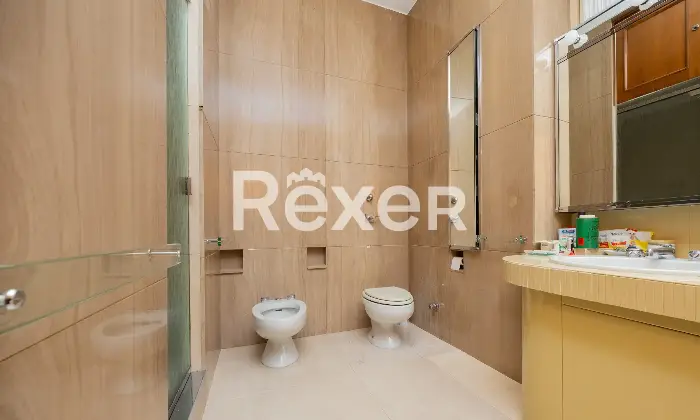 Rexer-Milano-VIA-VISCONTI-DI-MODRONE-PRESTIGIOSO-APPARTAMENTO-DI-MQ-AL-QUINTO-PIANO-CON-BOX-E-POSTO-AUTO-Altro