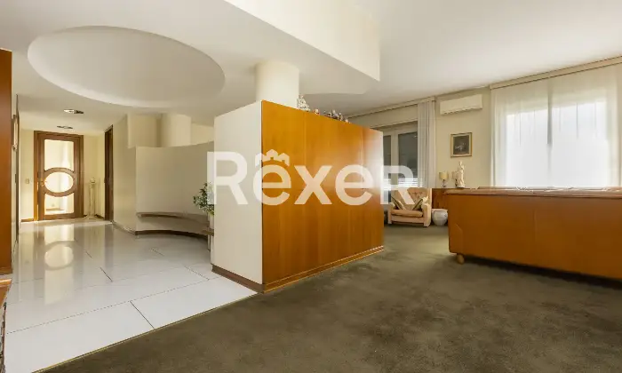 Rexer-Milano-VIA-VISCONTI-DI-MODRONE-PRESTIGIOSO-APPARTAMENTO-DI-MQ-AL-QUINTO-PIANO-CON-BOX-E-POSTO-AUTO-Altro