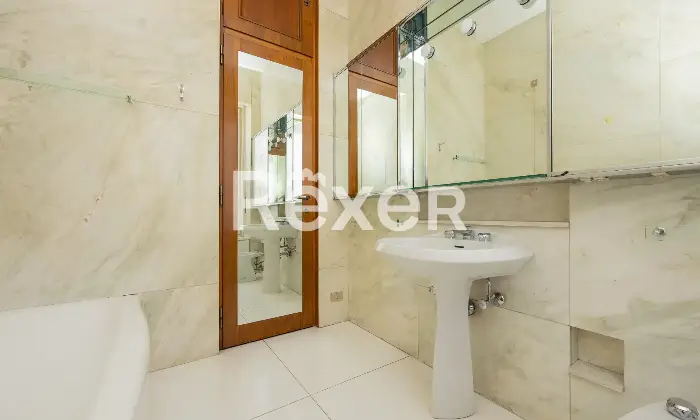 Rexer-Milano-VIA-VISCONTI-DI-MODRONE-PRESTIGIOSO-APPARTAMENTO-DI-MQ-AL-QUINTO-PIANO-CON-BOX-E-POSTO-AUTO-Altro