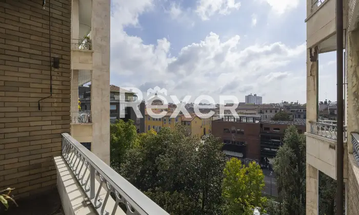 Rexer-Milano-VIA-VISCONTI-DI-MODRONE-PRESTIGIOSO-APPARTAMENTO-DI-MQ-AL-QUINTO-PIANO-CON-BOX-E-POSTO-AUTO-Altro
